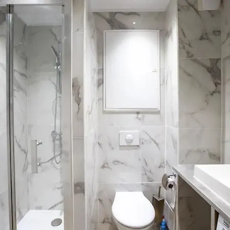 Terrasse & Parking Gratuit En 님