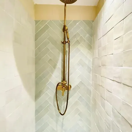 Terrasse & Parking Gratuit En *